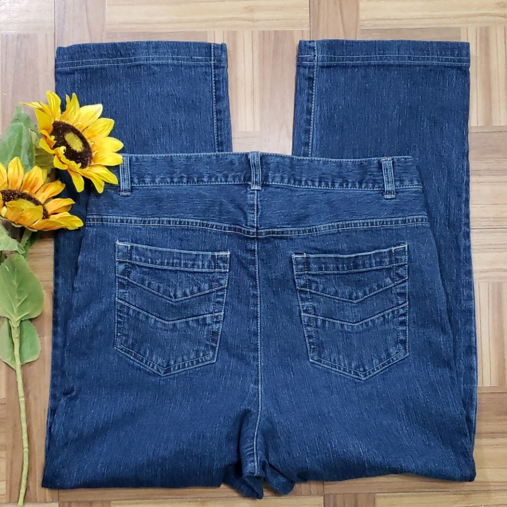 CHRISTOPHER & BANKS high-rise jeans/capri's